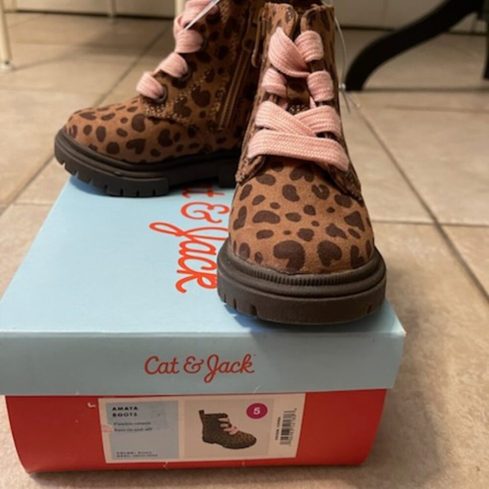 Brown Amaya cheetah spot boots kids Brand:cat &jack